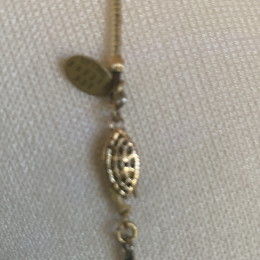 Jewelry - Picture 3 of 4